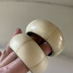 Vintage mother of pearl brass lined table napkin holders rings white set of 2